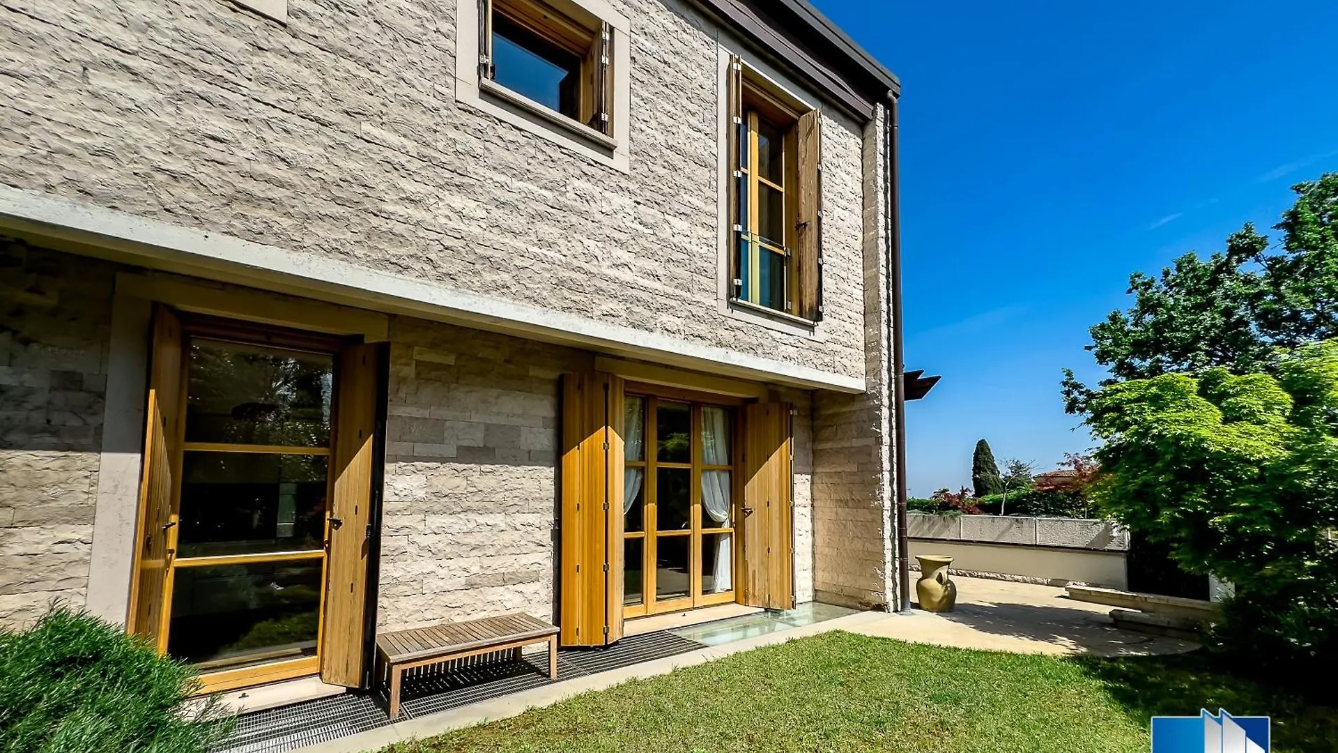 Blissful HavenLuxurious Villa With Pool* * * * * Bologna 0*,
